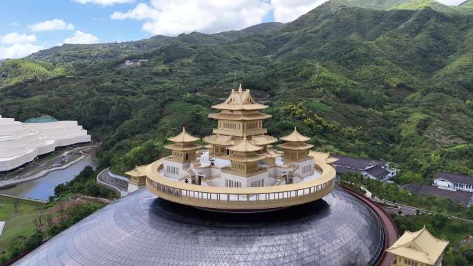 宁波奉化雪窦山弥勒圣坛