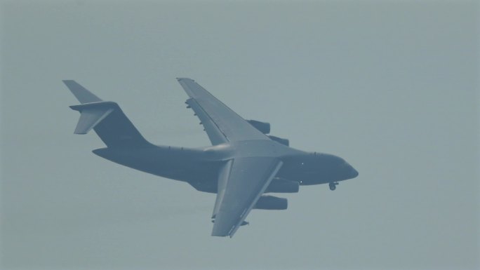 运油20在2024年珠海航展飞行训练