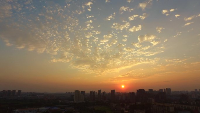 城市天际线希望日出初升的太阳浪漫早晨阳光