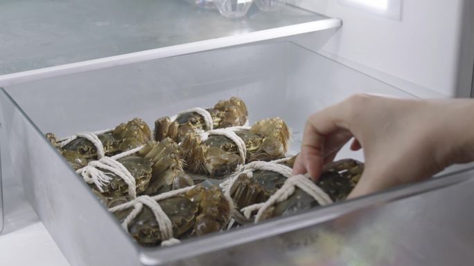 螃蟹放冰箱冷藏