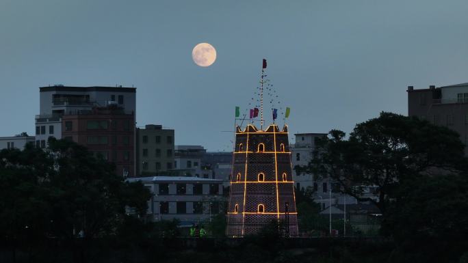 中国广东省汕头市龙湖华埠村中秋烧塔