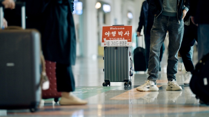 武汉天河机场 机场空镜 旅客登机接机