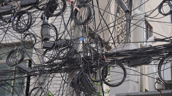 城中村破杂乱的电线