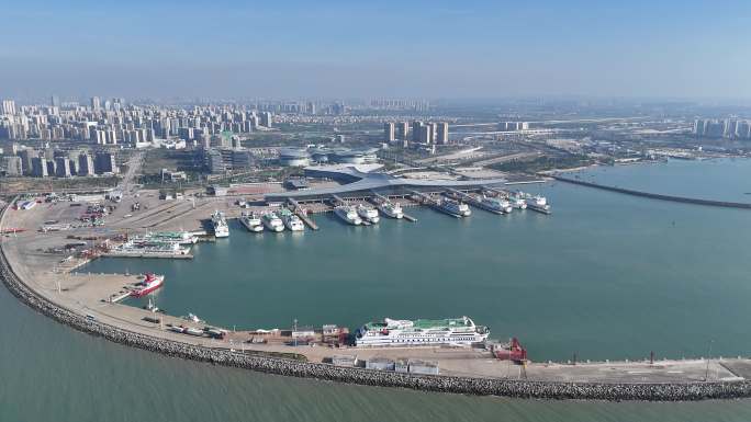 海南海口新海港琼州海峡轮渡