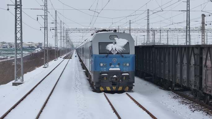 和谐型电力机车HXD1