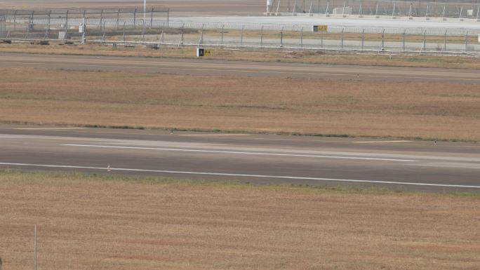 中国空军运油20降落