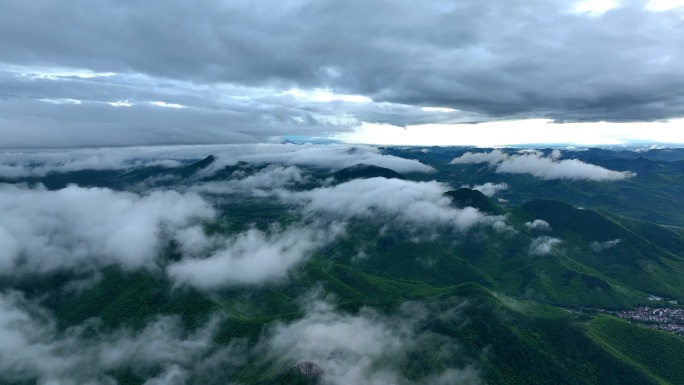 美丽中国常州溧阳南山竹海云海日落晚霞航拍