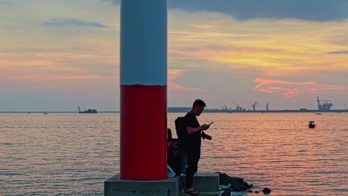 海洋灯塔 航拍飞手 晚霞海景风光