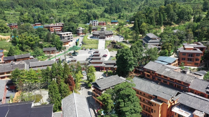 航拍湖南邵阳隆回虎形山花瑶景区风光