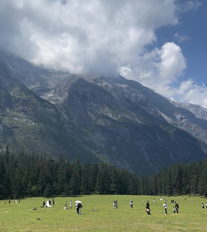 云南旅游丽江玉龙雪山云杉坪索道
