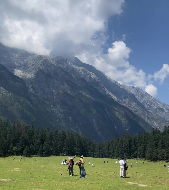 云南旅游丽江玉龙雪山云杉坪索道