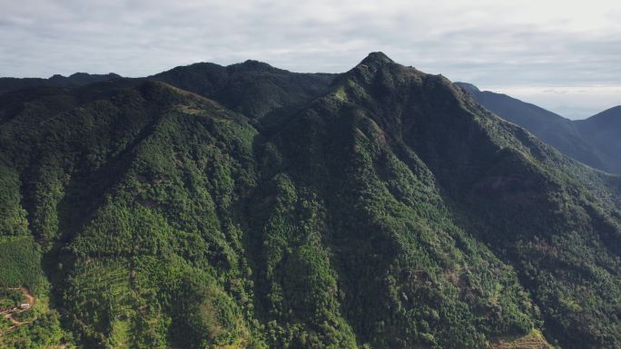 青山蓝天晴天高山大好河山自然风光