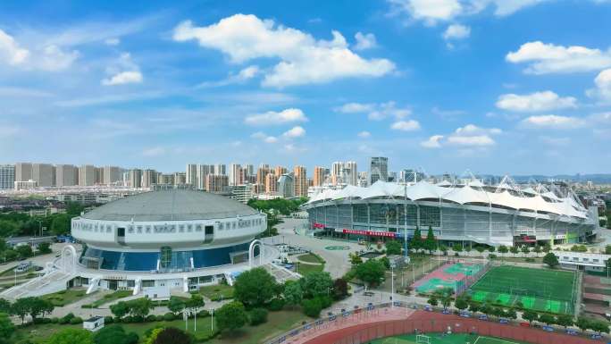 淮北市地标航拍蓝天白云中湖、相山公园等