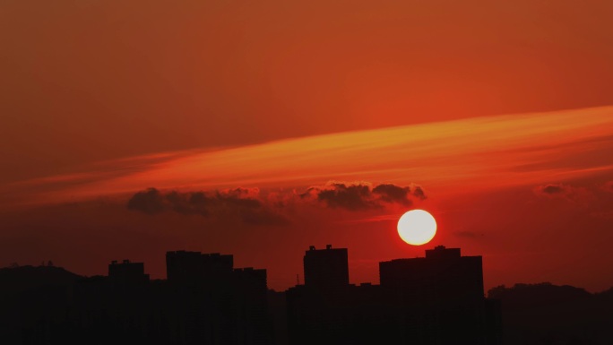 初升的太阳城市日出延时