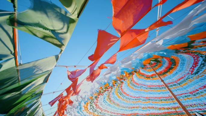 飘扬的五彩经幡名族符号藏族经幡信仰