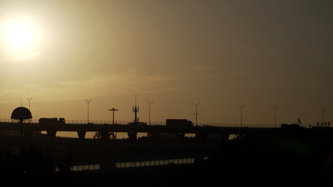 城市日落车流夕阳剪影