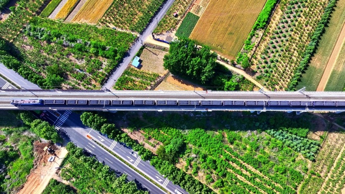 运输煤炭的火车列车