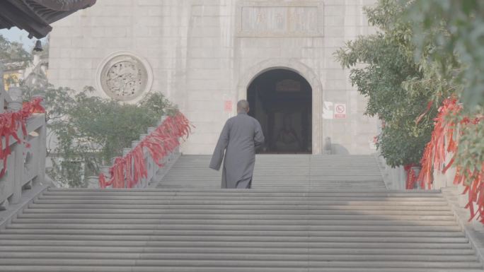 苏州天平山法螺寺地拍景色 僧人