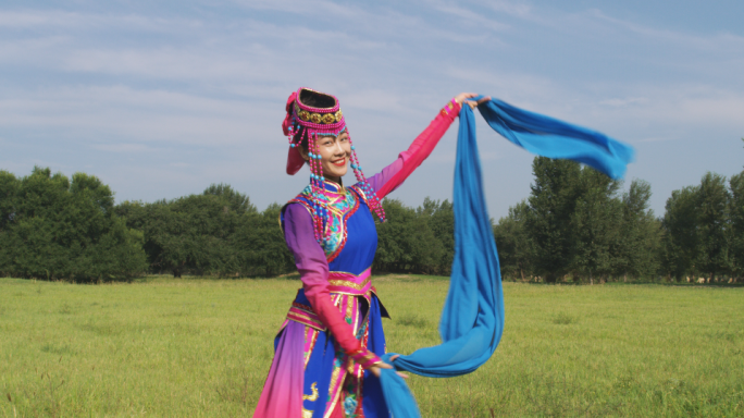 蒙古族女人跳舞蒙古舞蹈哈达舞