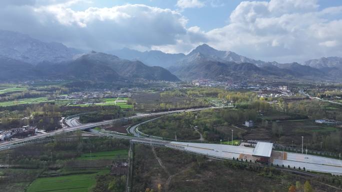 秦岭 雪景 航拍 秦岭北麓 秦岭麦田风光