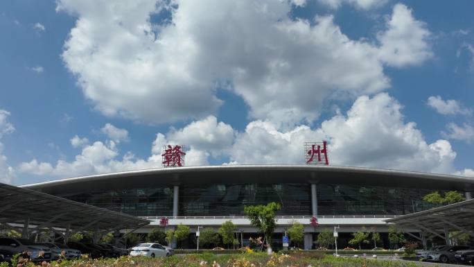 赣州黄金机场门头延时蓝天白云