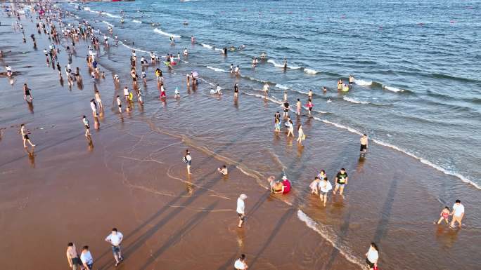 青岛金沙滩海水浴场