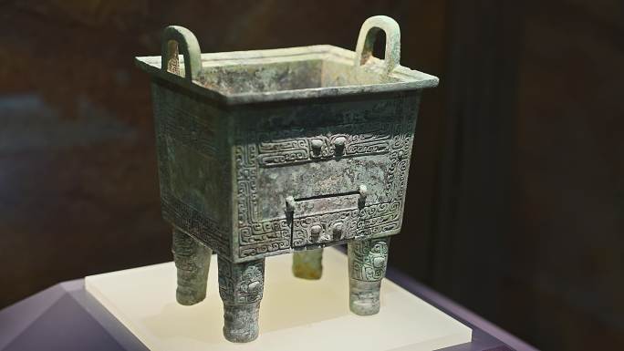 兽面纹青铜温鼎3