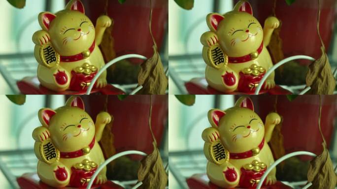 招财猫 玩具 摆件 黄色 猫 塑料