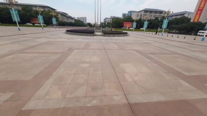 穿越机校园飞行素材