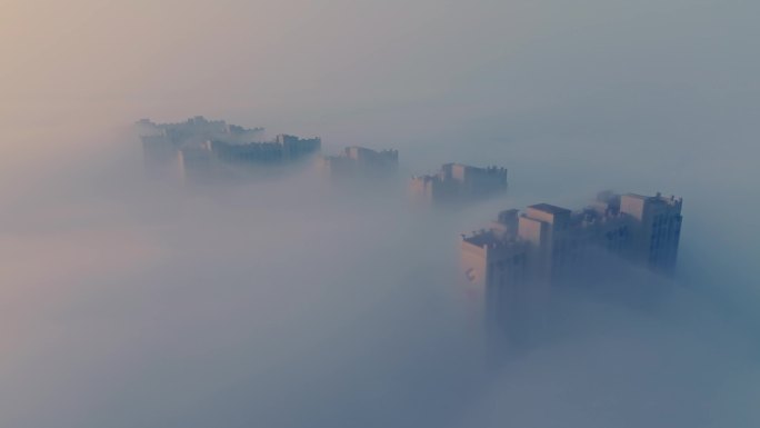 航拍云雾城市住宅