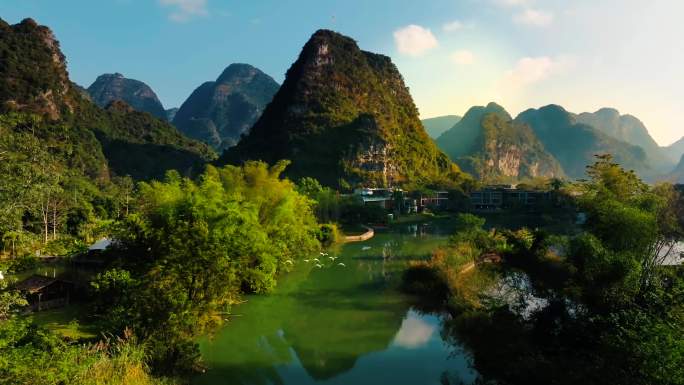广西崇左桂林喀斯特地貌山水鸟风景航拍