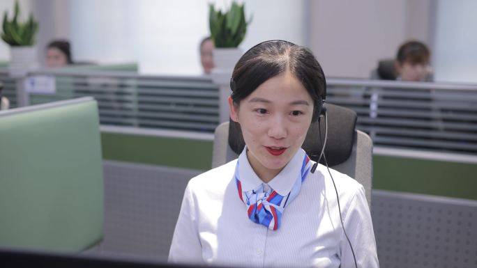 客服中心 客服打电话 客服热线话务员