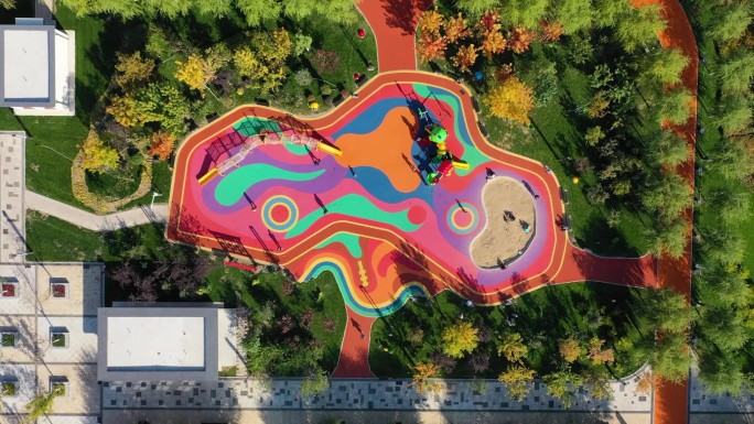 城市文化标志建筑航拍车流太阳能板绿色城建