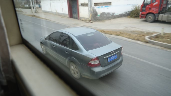 透过车窗看世界