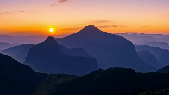 太行山脉日落 女娲山