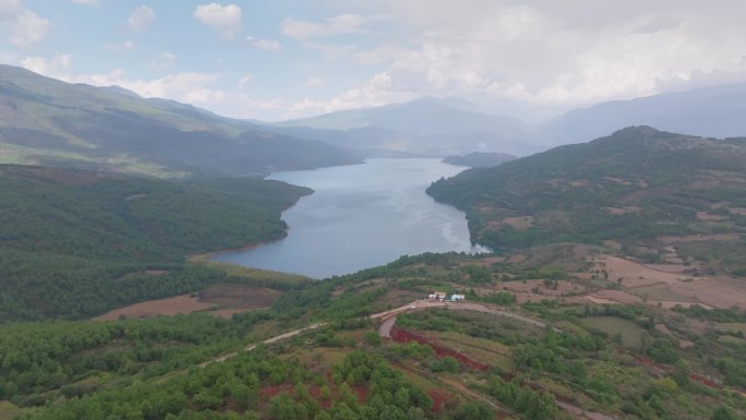 4k航拍云南大理洱源县海西海水库