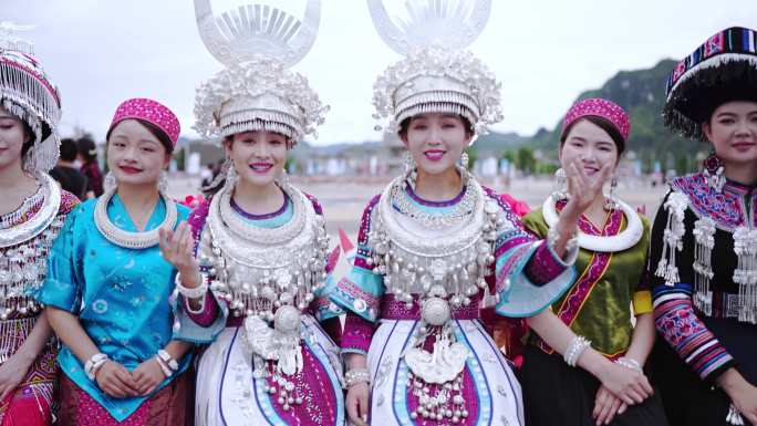 传统习俗端午节民族特色长桌宴敬酒狂欢节日