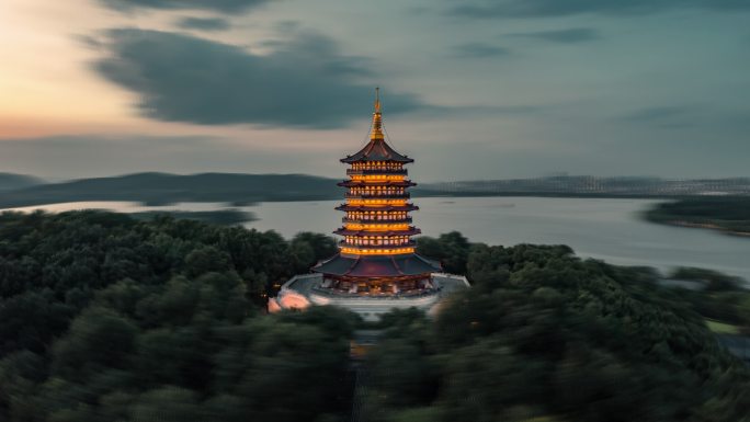 西湖雷峰塔夜景航拍延时