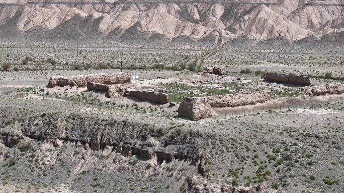 4K新疆喀什木什乡波孜土木休克戍堡航拍