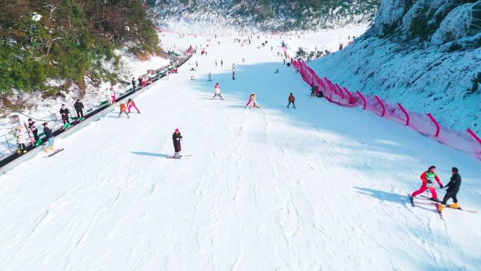 南川金佛山滑雪场