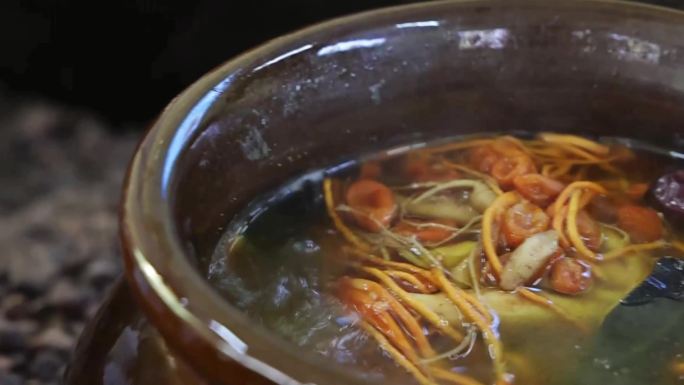 炖鸡 煲汤 鸡汤 煲鸡汤 瓦罐煨鸡