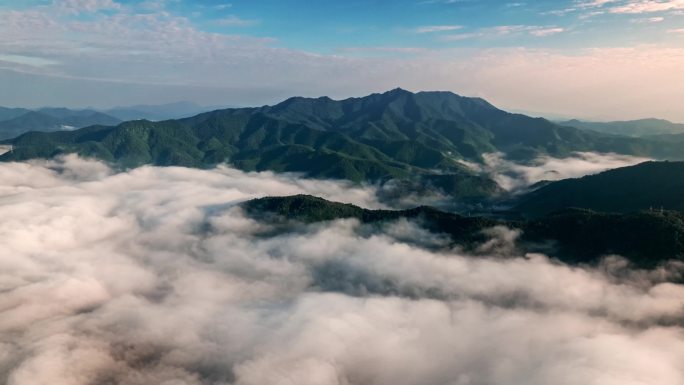 云海日出山峰风景4K