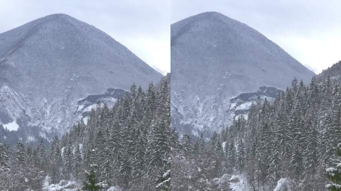 航拍：雪谷中的美丽绿松石色河流