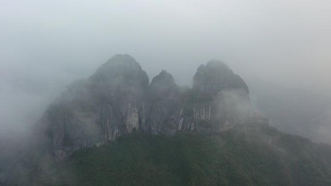 航拍湖南湘西保靖县吕洞山