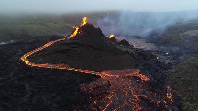 冰岛火山爆发航拍