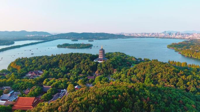 杭州西湖冬景雷峰塔航拍全景