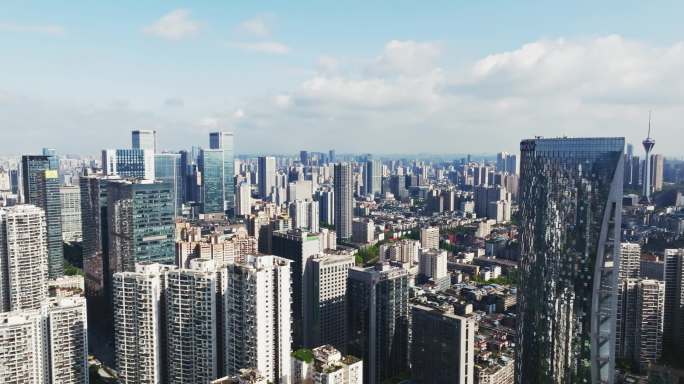 蓝天白云下航拍成都东门东大路都市风景