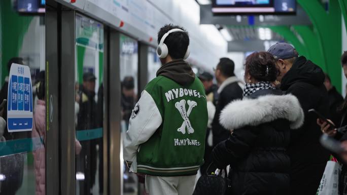 地铁人流延时慢门 地铁进站 隧道 乘地铁