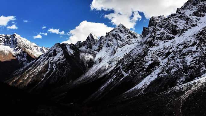 毕棚沟盘羊湖月牙雪山