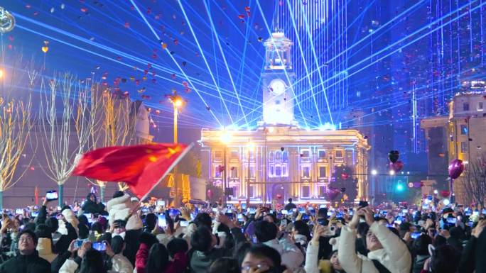 2025蛇年跨年江汉路万人放飞气球